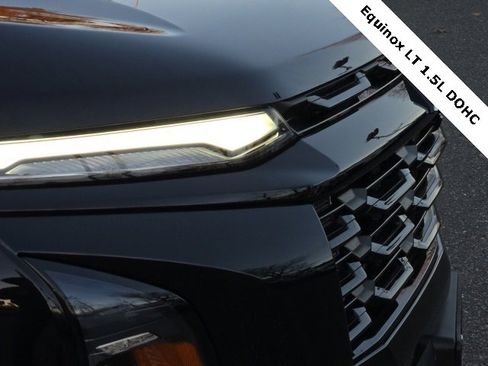 Used 2025 Chevrolet Equinox LT w/ Midnight Edition image 8