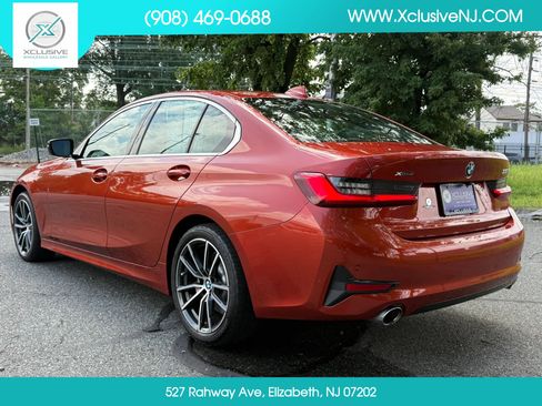 Used 2021 BMW 330i xDrive Sedan w/ Convenience Package AWD/4WD image 2