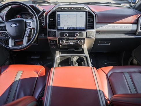 Certified 2022 Ford F450 Platinum w/ FX4 Off-Road Package image 26