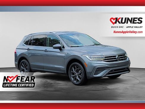 Used 2024 Volkswagen Tiguan SE AWD/4WD image 1