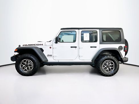Used 2025 Jeep Wrangler Unlimited Rubicon image 4