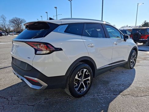 Certified 2023 Kia Sportage EX image 4