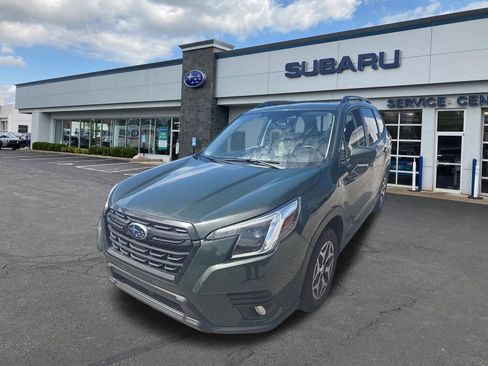 Used 2023 Subaru Forester Premium AWD/4WD image 7