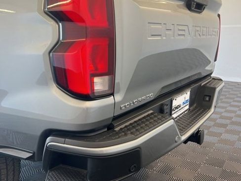 Used 2023 Chevrolet Colorado LT w/ LT Convenience Package III image 37
