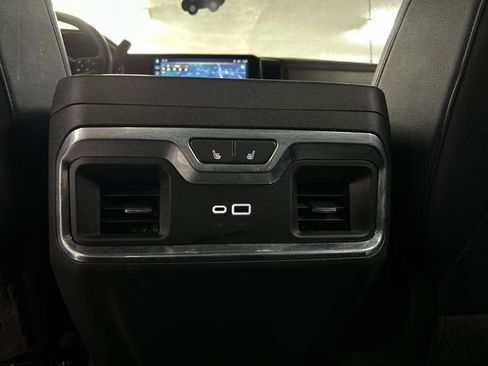 Certified 2024 Chevrolet Silverado 2500 High Country image 21