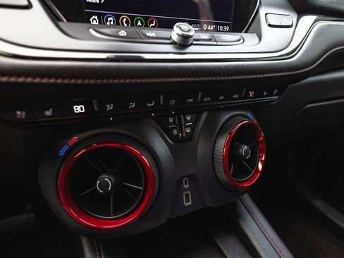 Used 2020 Chevrolet Blazer RS image 17