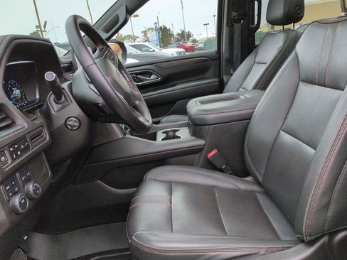 Used 2022 Chevrolet Suburban RST w/ Luxury Package AWD/4WD image 21