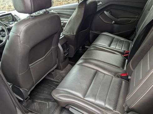 Used 2014 Ford Escape Titanium w/ Equipment Group 401A AWD/4WD image 9