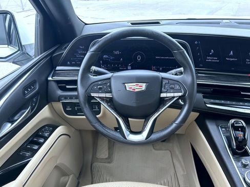Used 2021 Cadillac Escalade Premium Luxury w/ Performance Package AWD/4WD image 15
