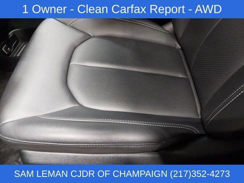 Used 2025 Chrysler Pacifica Select image 9