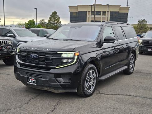 Used 2025 Ford Expedition Max Active AWD/4WD image 11