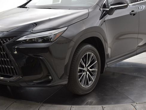 Used 2025 Lexus NX 250 FWD image 11