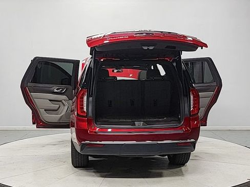 Used 2022 GMC Yukon SLT w/ SLT Luxury Package AWD/4WD image 14