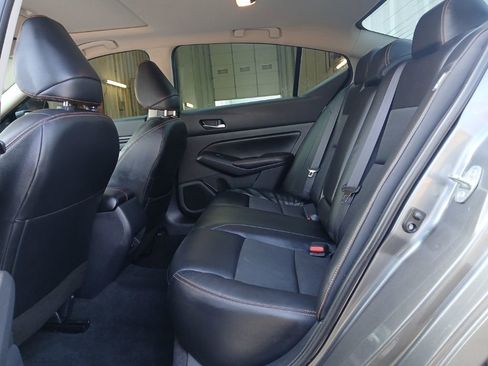 Used 2022 Nissan Altima 2.5 SR w/ Midnight Edition Package image 32