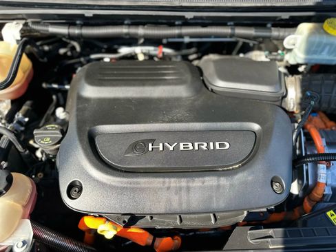 Used 2018 Chrysler Pacifica Limited w/ Advanced Safetytec Group image 25