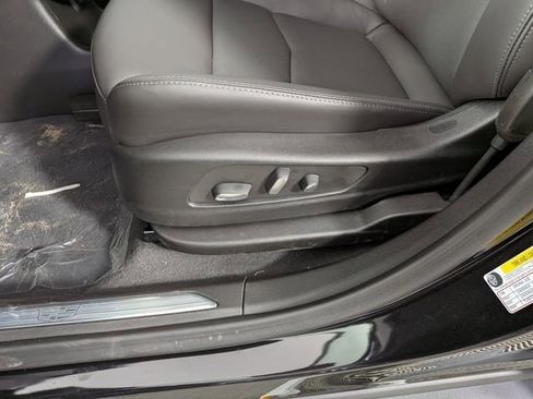 New 2025 Cadillac XT5 Premium Luxury w/ LPO, Floor Liner Package image 18