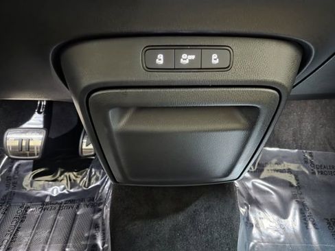 New 2025 Volkswagen ID. Buzz Pro S image 22