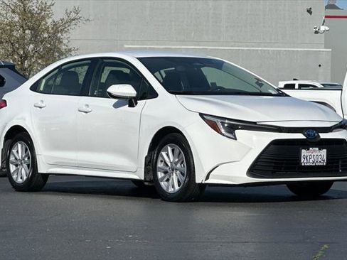 Certified 2024 Toyota Corolla LE w/ LE Convenience Package image 5