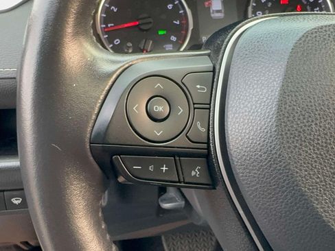 Used 2019 Toyota RAV4 XLE w/ Convenience Package AWD/4WD image 16