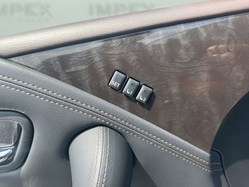 Used 2024 Nissan Armada Platinum w/ Captain's Chairs Package image 11