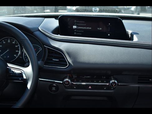 Certified 2025 MAZDA CX-30 AWD 2.5 S w/ Preferred Package image 15