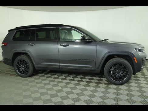 New 2026 Jeep Grand Cherokee L Summit AWD/4WD image 17