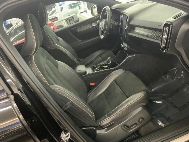Used 2020 Volvo XC40 T5 R-Design AWD/4WD image 14