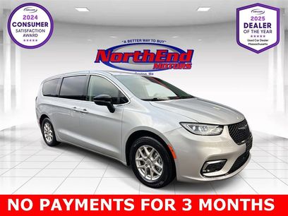 Used 2024 Chrysler Pacifica Touring-L