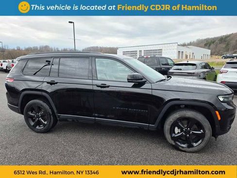 Used 2023 Jeep Grand Cherokee L Laredo AWD/4WD image 4