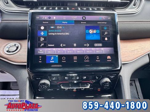 Used 2021 Jeep Grand Cherokee L Summit w/ Luxury Tech Group V AWD/4WD image 5