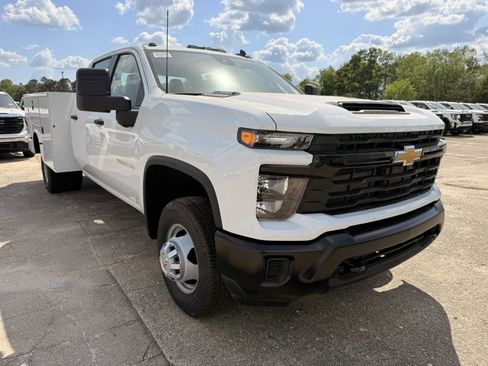 New 2025 Chevrolet Silverado 3500 W/T RWD image 9