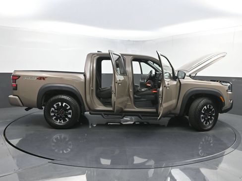Used 2022 Nissan Frontier PRO-4X AWD/4WD image 36