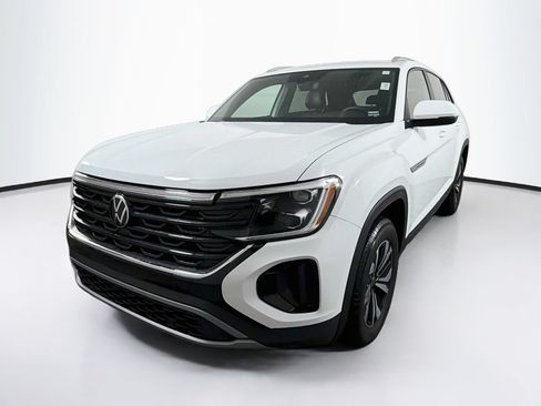 Used 2025 Volkswagen Atlas Cross Sport SE AWD/4WD image 3