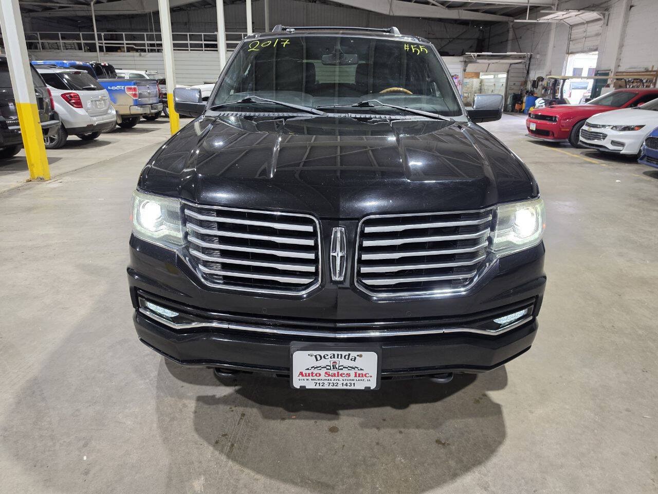 Used 2017 Lincoln Navigator Select AWD/4WD image 18