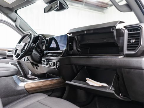 Used 2024 Chevrolet Silverado 2500 LT w/ Z71 Sport Edition image 37