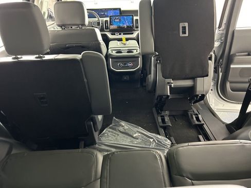 New 2026 Ford Expedition Active image 34