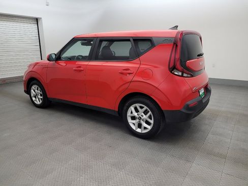 Used 2022 Kia Soul LX w/ Technology Package FWD image 3