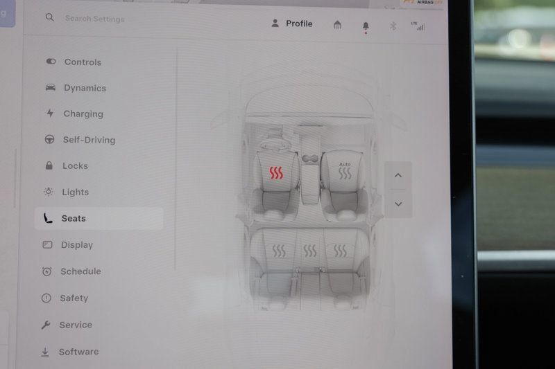 Used 2023 Tesla Model 3 Standard Range RWD image 36