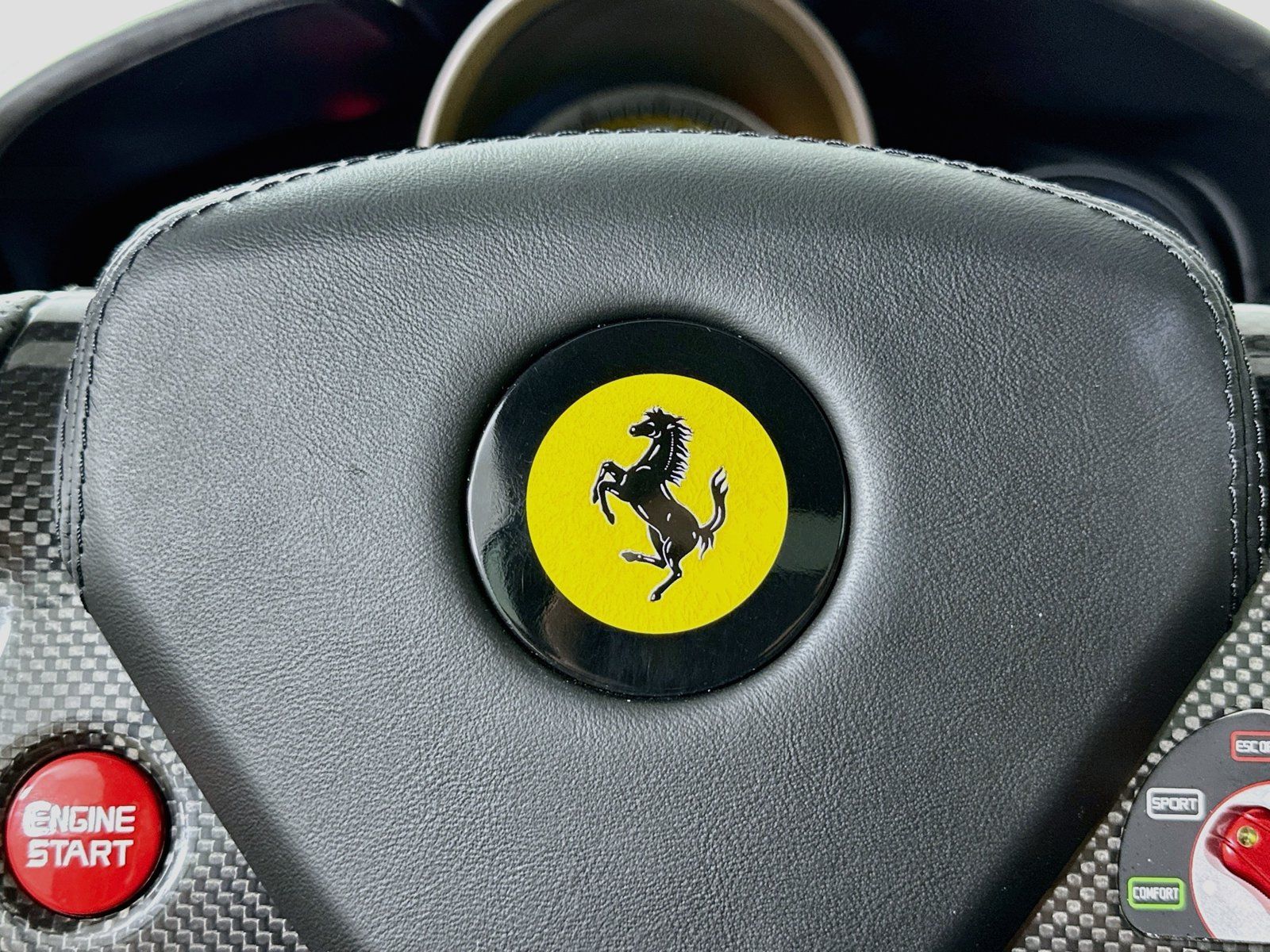 Used 2014 Ferrari California RWD image 59