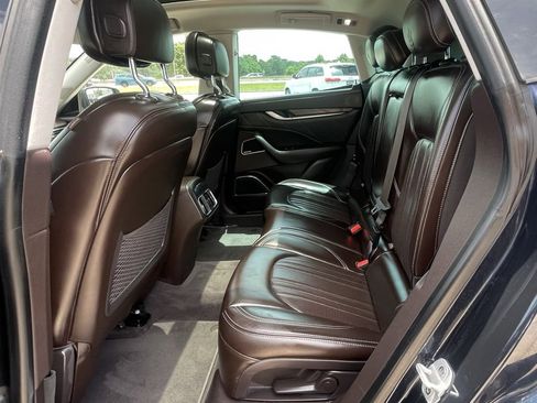 Used 2019 Maserati Levante GranLusso image 32