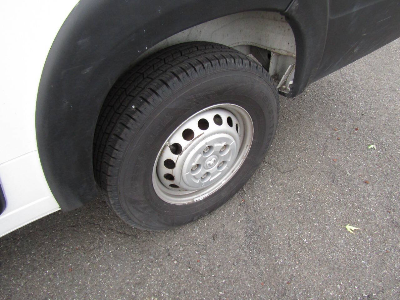 Used 2025 RAM ProMaster 3500 w/ Convenience Group FWD image 25