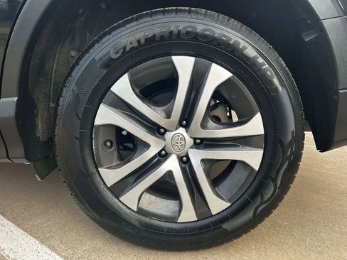 Used 2018 Toyota RAV4 LE image 28