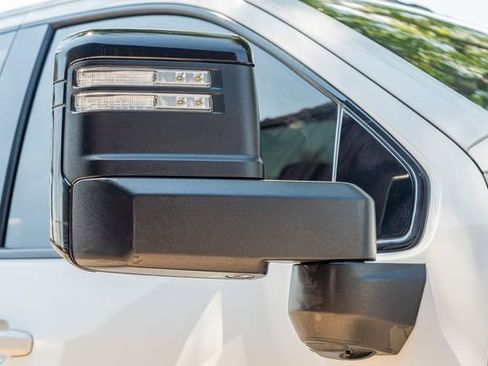 Used 2021 GMC Sierra 2500 AT4 w/ AT4 Premium Plus Package image 12