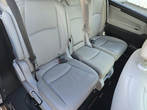 Used 2021 Honda Odyssey EX-L image 18
