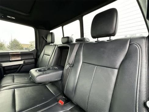 Used 2022 Ford F350 Lariat w/ Chrome Package image 16