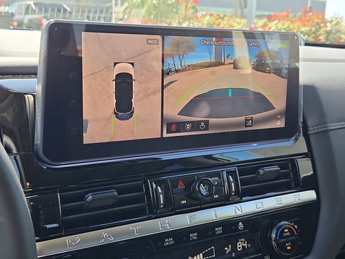 New 2026 Nissan Pathfinder Platinum image 16