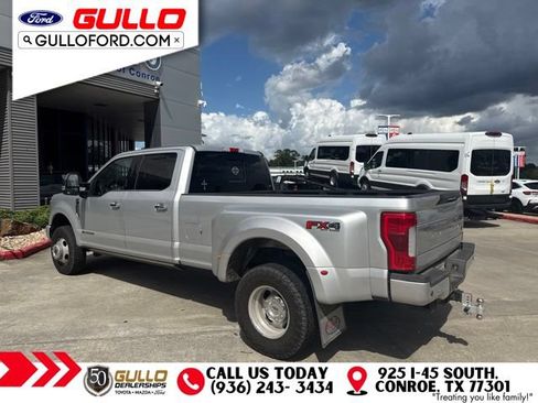 Used 2017 Ford F350 Platinum w/ Platinum Ultimate Package AWD/4WD image 5