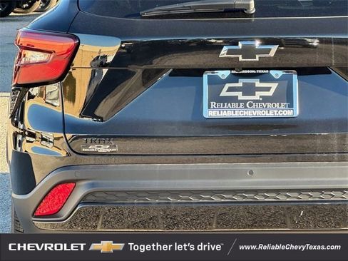 New 2026 Chevrolet Trax RS w/ Sunroof Package image 7