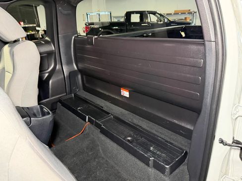 Used 2019 Toyota Tacoma SR RWD image 15
