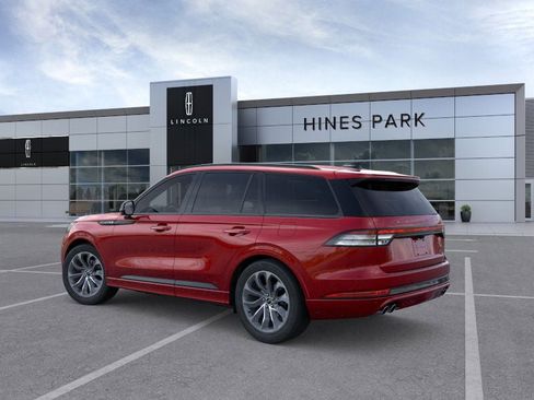 New 2026 Lincoln Aviator AWD image 4